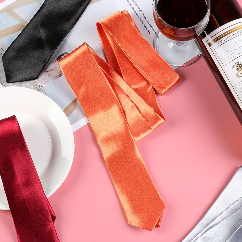Cravatta di seta con cravatta  - Skinny Tie Men recensione e prezzo