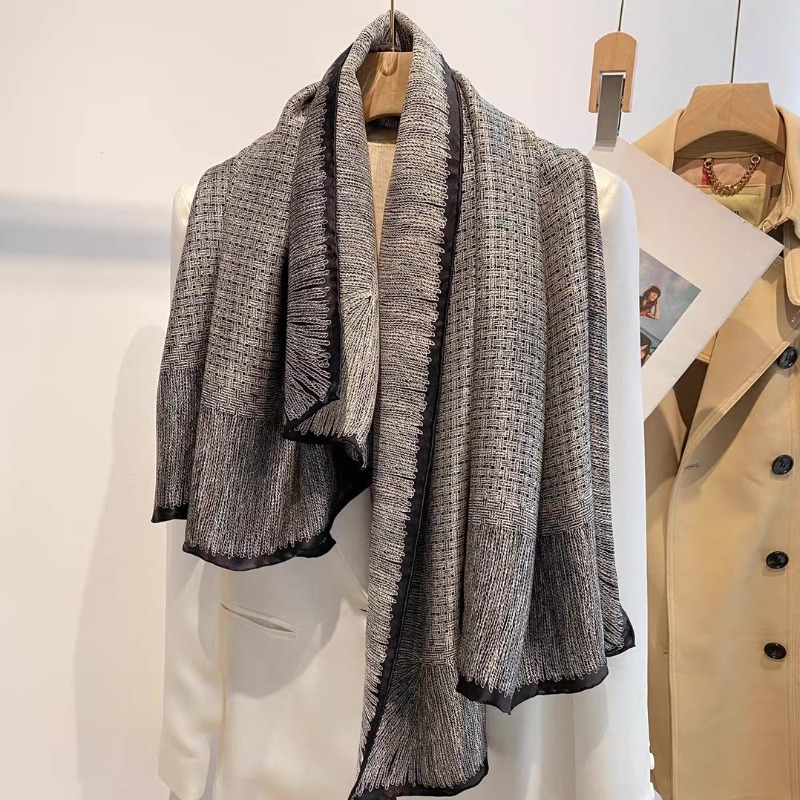 Sciarpa Oversize 110x110cm in  - Pashmina Wrap Large recensione e prezzo