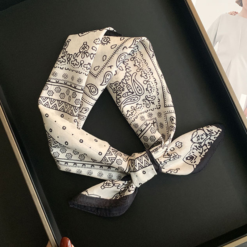 70% cotone 30% Sciarpa di seta - Bandana Cotton recensione e prezzo