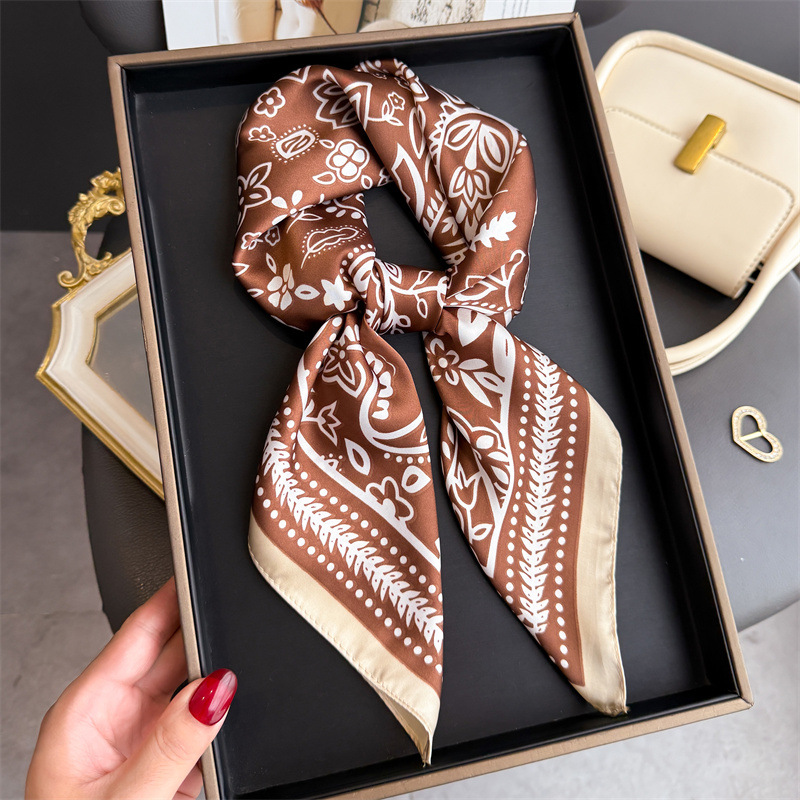 Sciarpa quadrata in seta con s - Scarf Silk Square recensione e prezzo