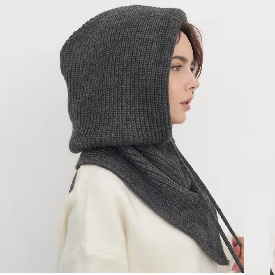 Cappello Beanie Lavorato a Mag - Infinity Scarf Knit recensione e prezzo