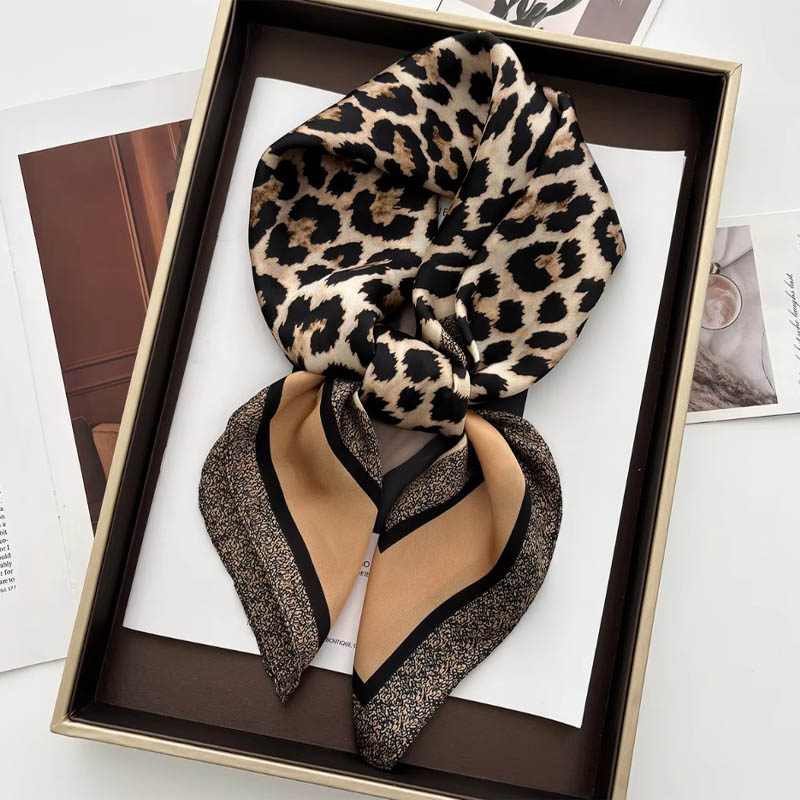 Sciarpa al collo in raso femmi - Face Scarf Mask recensione e prezzo