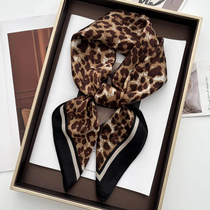 Sciarpa al collo in raso femmi - Face Scarf Mask recensione e prezzo
