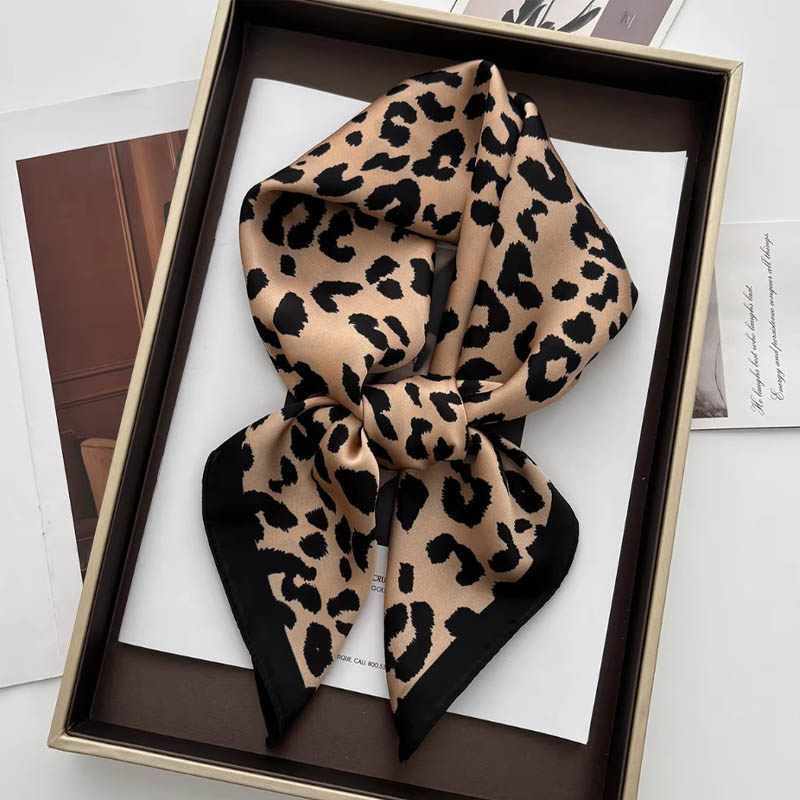 Sciarpa al collo in raso femmi - Face Scarf Mask recensione e prezzo