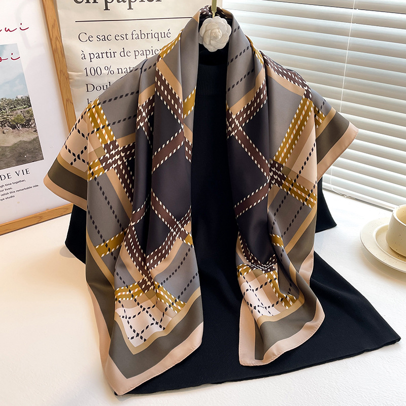 Nuovo foulard quadrato in twil - Silk Tie Striped recensione e prezzo